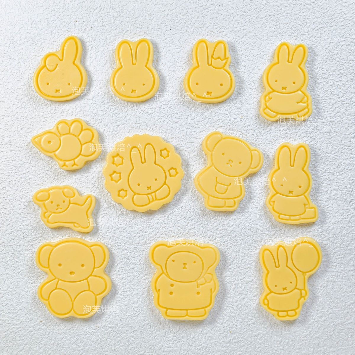 Cute 3D Press Cookie Mold with - Kitchen Gadgets Worth Buying ulasan dan harga