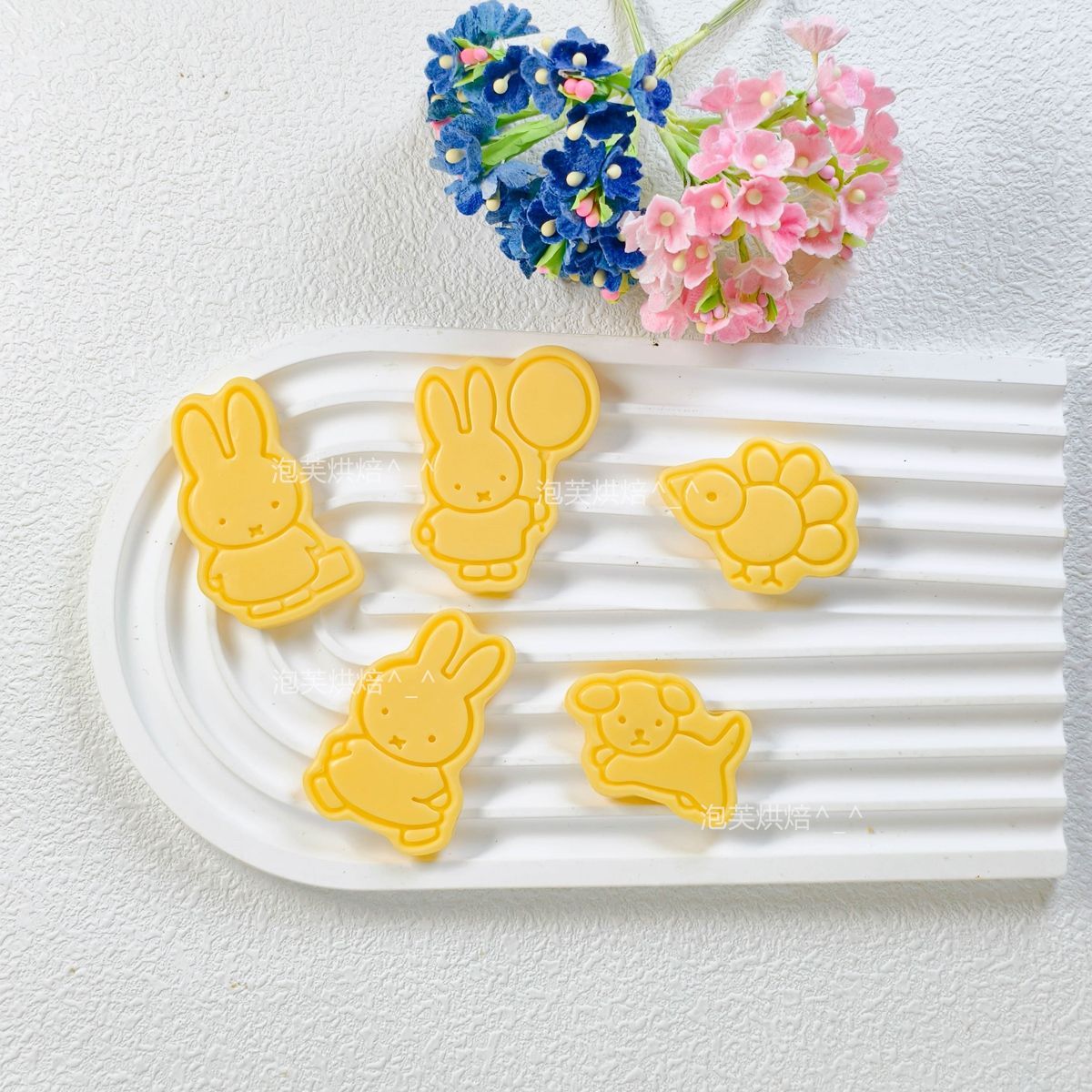 Cute 3D Press Cookie Mold with - Kitchen Gadgets Worth Buying ulasan dan harga